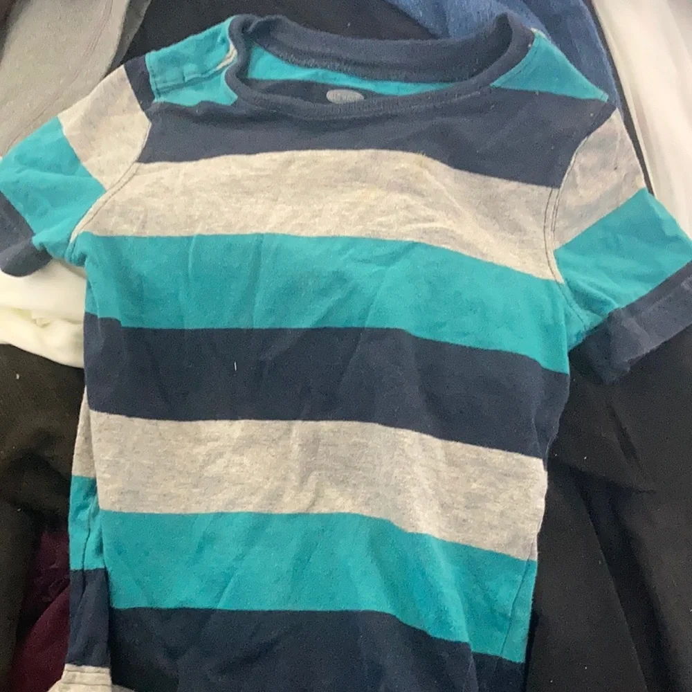 Short sleeved old navy tee 3t